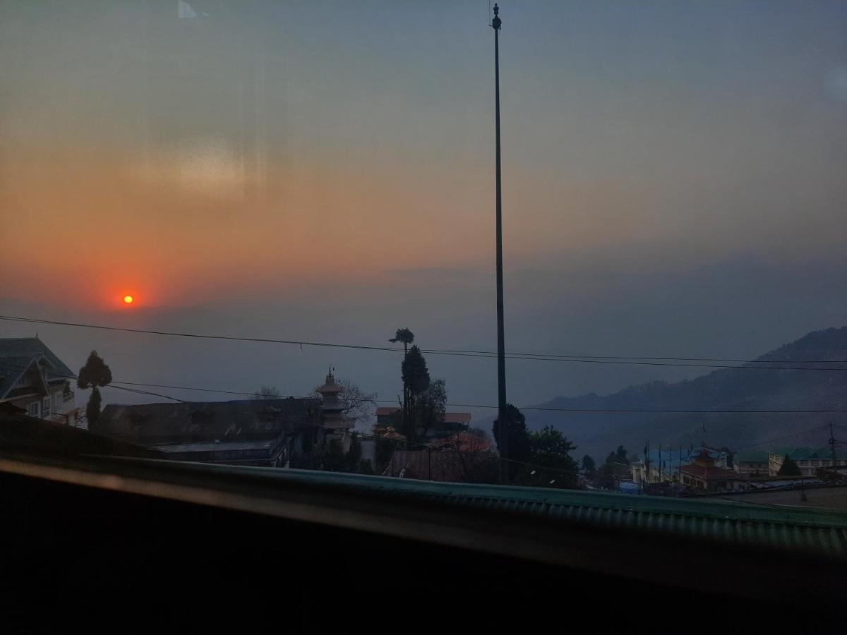 Neora Backpackers Hostel ダージリン エクステリア 写真