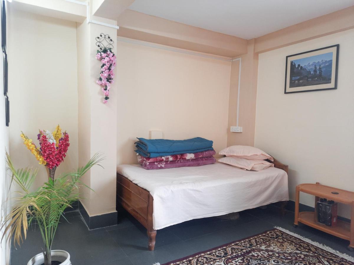 Neora Backpackers Hostel ダージリン エクステリア 写真